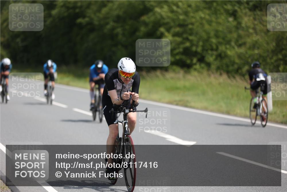 22.06.2025 - Viking Triathlon Yannick Fuchs http://msf.ph/oto/8117416 22.06.2025 11:42:50 Radfahren 2, 45, 74, 81, 102, 365, 414, 441, 610, 661 meine-sportfotos.de