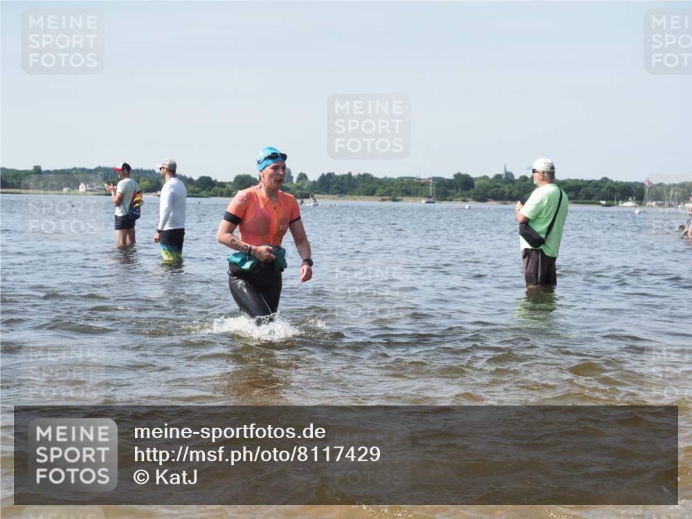 22.06.2025 - Viking Triathlon KatJ http://msf.ph/oto/8117429 22.06.2025 10:44:27 Schwimmen 103, 130, 205, 219 meine-sportfotos.de