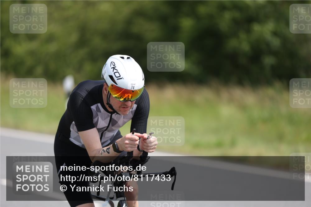 22.06.2025 - Viking Triathlon Yannick Fuchs http://msf.ph/oto/8117433 22.06.2025 11:42:51 Radfahren 2, 45, 74, 81, 102, 414, 441, 610, 661 meine-sportfotos.de