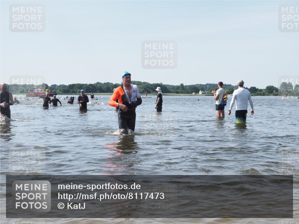 22.06.2025 - Viking Triathlon KatJ http://msf.ph/oto/8117473 22.06.2025 10:44:30 Schwimmen 130, 205, 219 meine-sportfotos.de