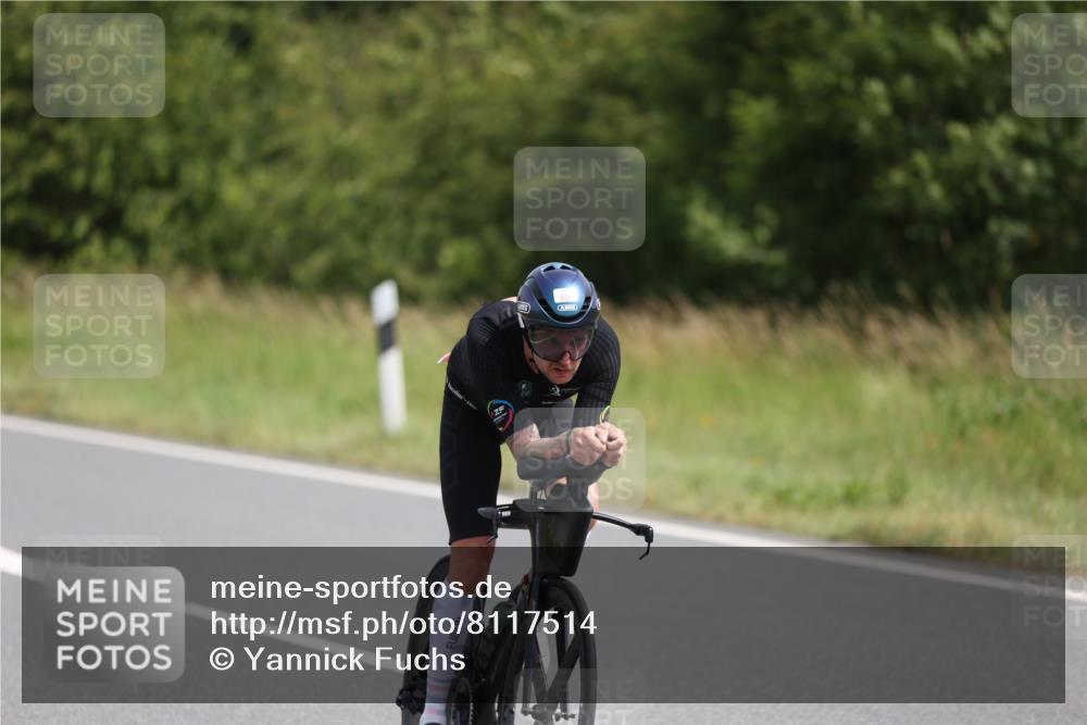 22.06.2025 - Viking Triathlon Yannick Fuchs http://msf.ph/oto/8117514 22.06.2025 11:42:56 Radfahren 2, 45, 76, 81, 91, 332, 414, 441, 610, 623, 661 meine-sportfotos.de