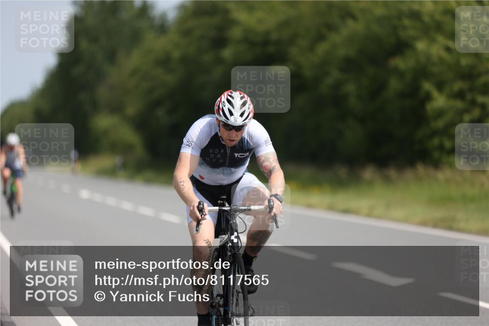 22.06.2025 - Viking Triathlon Yannick Fuchs http://msf.ph/oto/8117565 22.06.2025 11:43:02 Radfahren 21, 76, 91, 157, 332, 623, 633 meine-sportfotos.de