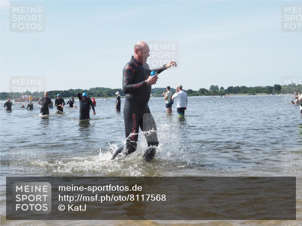 22.06.2025 - Viking Triathlon KatJ http://msf.ph/oto/8117568 22.06.2025 10:44:40 Schwimmen 18, 205, 219, 440, 446 meine-sportfotos.de