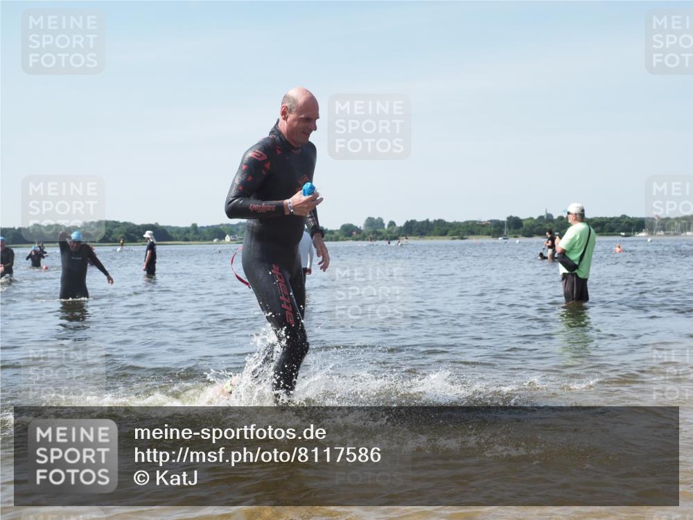 22.06.2025 - Viking Triathlon KatJ http://msf.ph/oto/8117586 22.06.2025 10:44:40 Schwimmen 18, 205, 219, 440, 446 meine-sportfotos.de