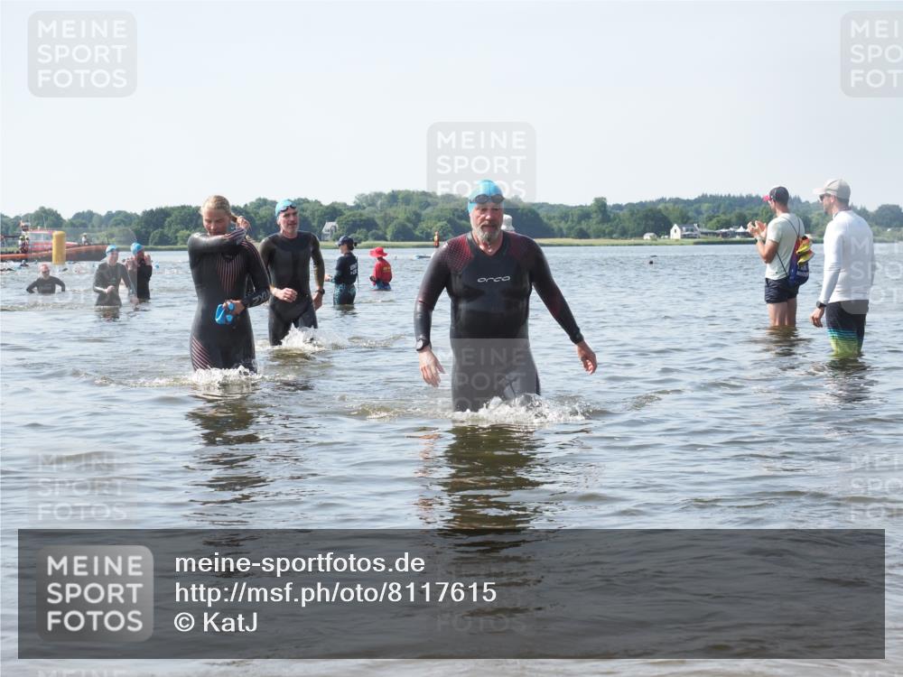 22.06.2025 - Viking Triathlon KatJ http://msf.ph/oto/8117615 22.06.2025 10:44:45 Schwimmen 18, 440, 446, 653 meine-sportfotos.de