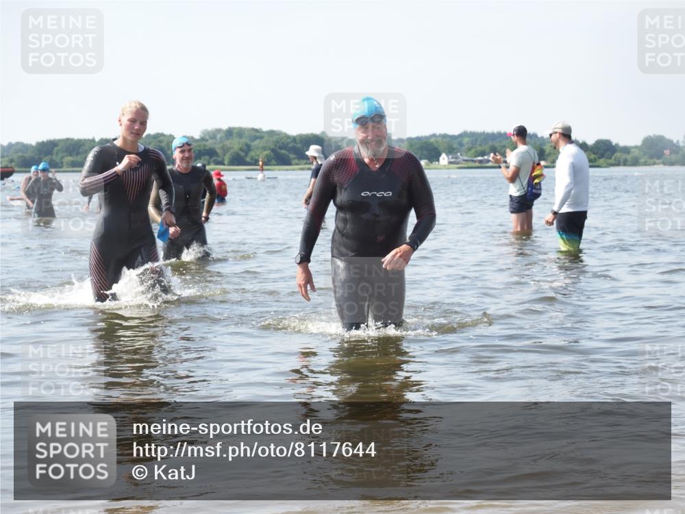 22.06.2025 - Viking Triathlon KatJ http://msf.ph/oto/8117644 22.06.2025 10:44:46 Schwimmen 18, 440, 446, 653 meine-sportfotos.de