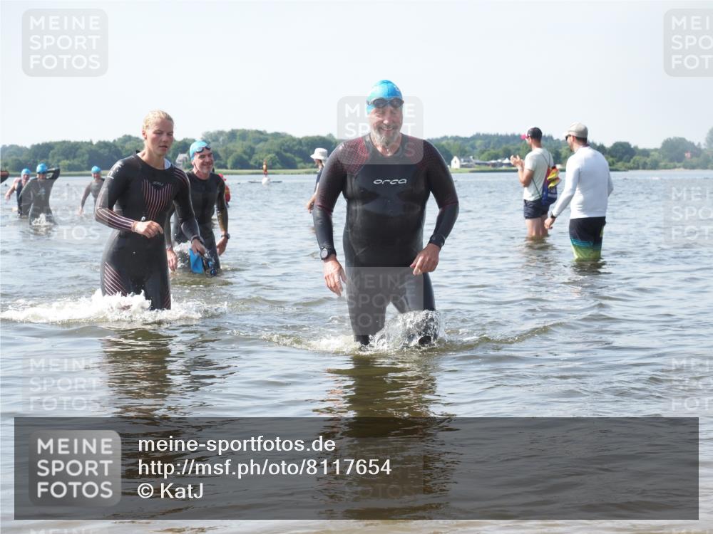 22.06.2025 - Viking Triathlon KatJ http://msf.ph/oto/8117654 22.06.2025 10:44:47 Schwimmen 18, 440, 446, 638, 653 meine-sportfotos.de
