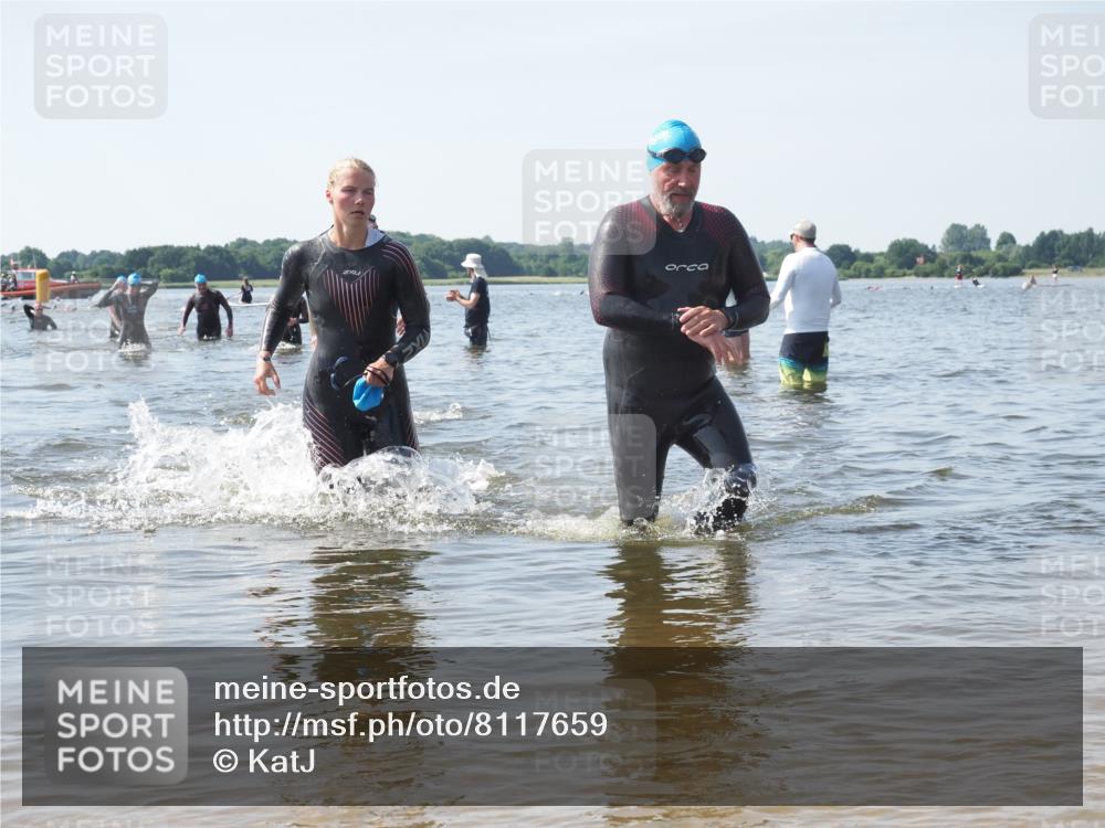 22.06.2025 - Viking Triathlon KatJ http://msf.ph/oto/8117659 22.06.2025 10:44:48 Schwimmen 18, 168, 440, 446, 638, 653 meine-sportfotos.de