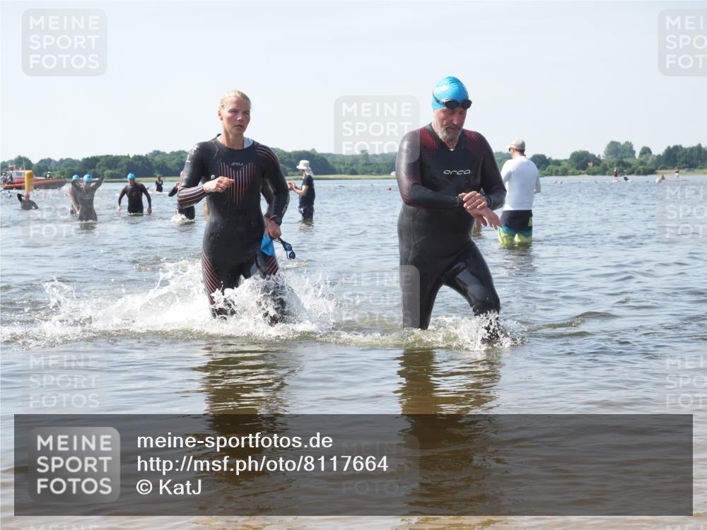 22.06.2025 - Viking Triathlon KatJ http://msf.ph/oto/8117664 22.06.2025 10:44:48 Schwimmen 18, 168, 440, 446, 638, 653 meine-sportfotos.de