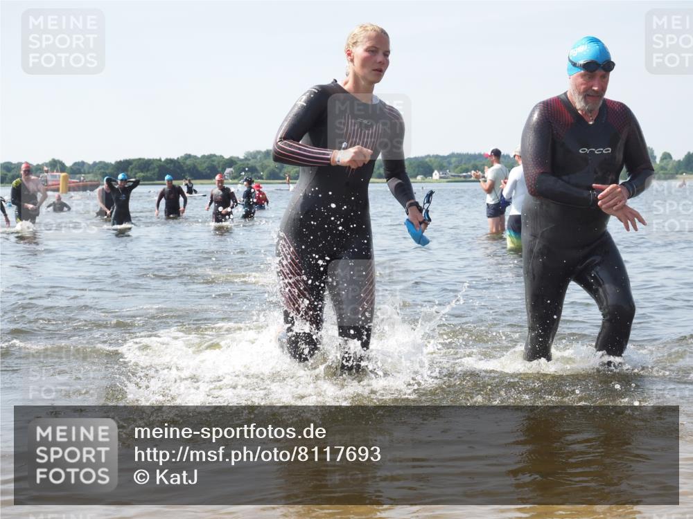 22.06.2025 - Viking Triathlon KatJ http://msf.ph/oto/8117693 22.06.2025 10:44:49 Schwimmen 18, 168, 440, 446, 638, 653 meine-sportfotos.de
