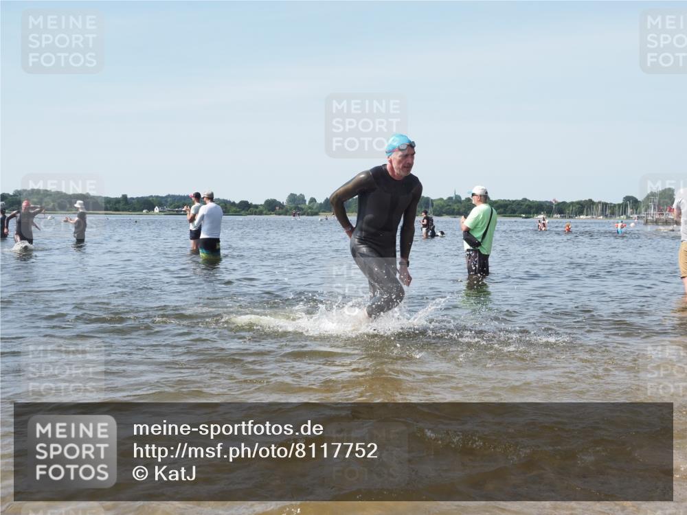 22.06.2025 - Viking Triathlon KatJ http://msf.ph/oto/8117752 22.06.2025 10:44:52 Schwimmen 18, 39, 168, 440, 446, 638, 653 meine-sportfotos.de
