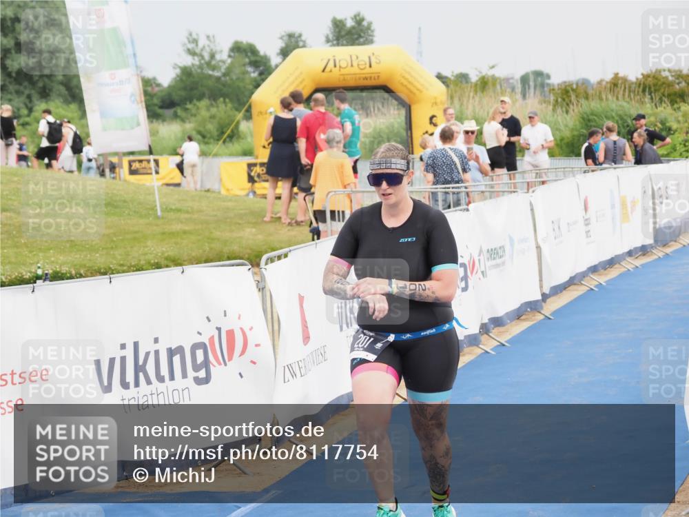 22.06.2025 - Viking Triathlon MichiJ http://msf.ph/oto/8117754 22.06.2025 16:54:15 Ziel 201 meine-sportfotos.de