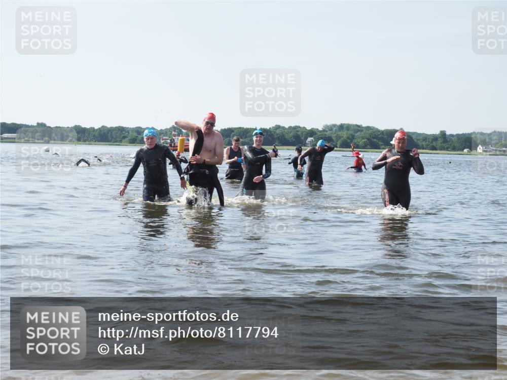 22.06.2025 - Viking Triathlon KatJ http://msf.ph/oto/8117794 22.06.2025 10:44:57 Schwimmen 39, 168, 493, 638, 653 meine-sportfotos.de