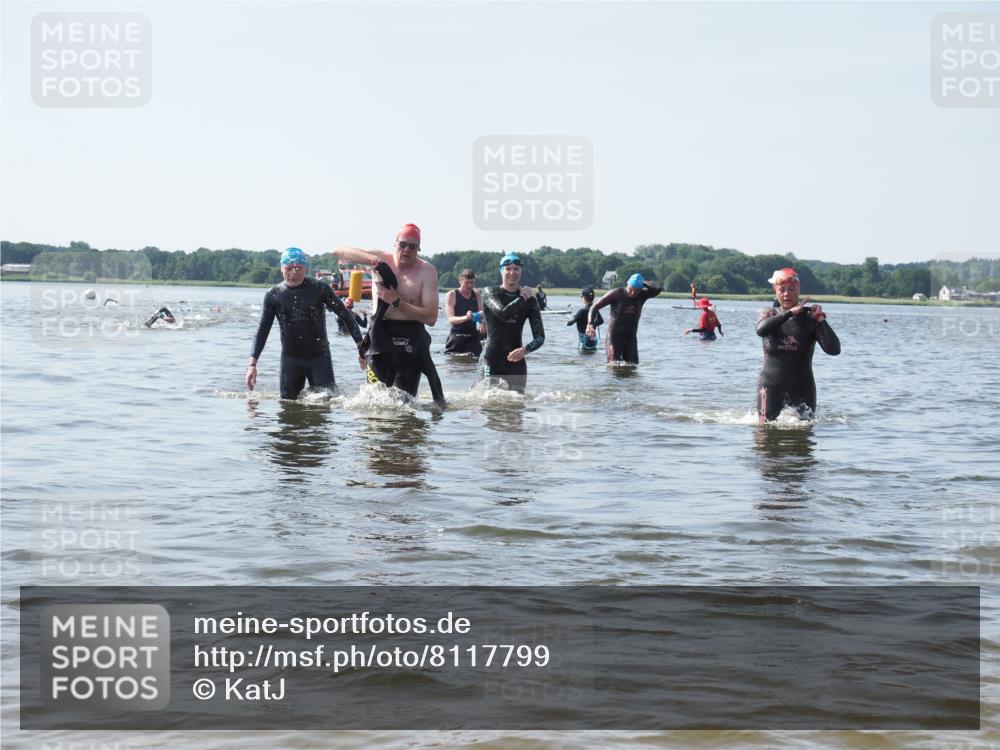 22.06.2025 - Viking Triathlon KatJ http://msf.ph/oto/8117799 22.06.2025 10:44:57 Schwimmen 39, 168, 493, 638, 653 meine-sportfotos.de