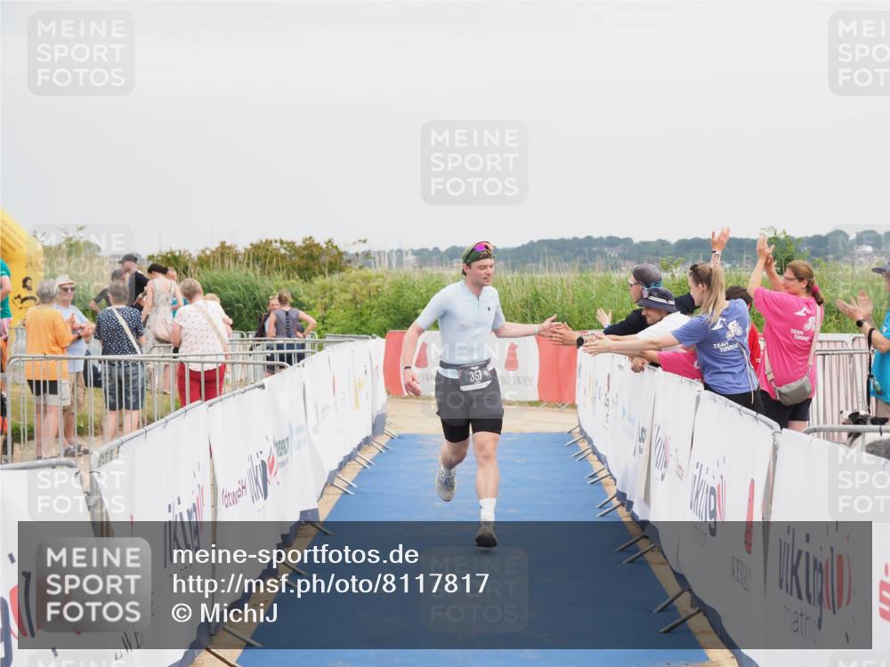 22.06.2025 - Viking Triathlon MichiJ http://msf.ph/oto/8117817 22.06.2025 16:55:23 Ziel 357 meine-sportfotos.de