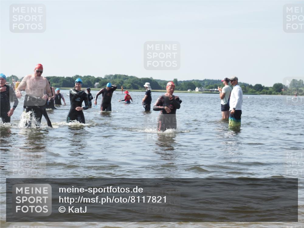 22.06.2025 - Viking Triathlon KatJ http://msf.ph/oto/8117821 22.06.2025 10:44:58 Schwimmen 39, 168, 493, 638, 653 meine-sportfotos.de