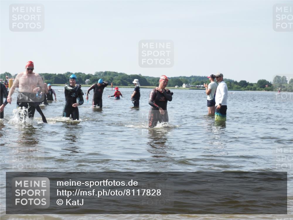 22.06.2025 - Viking Triathlon KatJ http://msf.ph/oto/8117828 22.06.2025 10:44:58 Schwimmen 39, 168, 493, 638, 653 meine-sportfotos.de