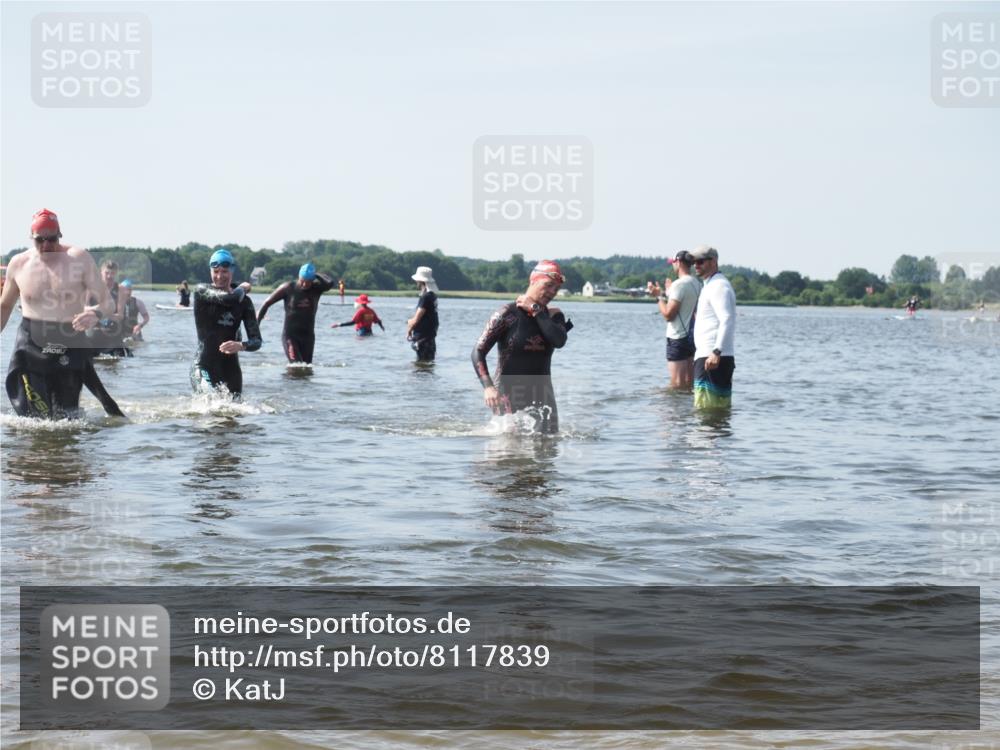 22.06.2025 - Viking Triathlon KatJ http://msf.ph/oto/8117839 22.06.2025 10:44:58 Schwimmen 39, 168, 493, 638, 653 meine-sportfotos.de