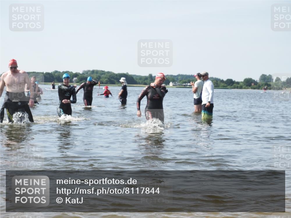 22.06.2025 - Viking Triathlon KatJ http://msf.ph/oto/8117844 22.06.2025 10:44:58 Schwimmen 39, 168, 493, 638, 653 meine-sportfotos.de