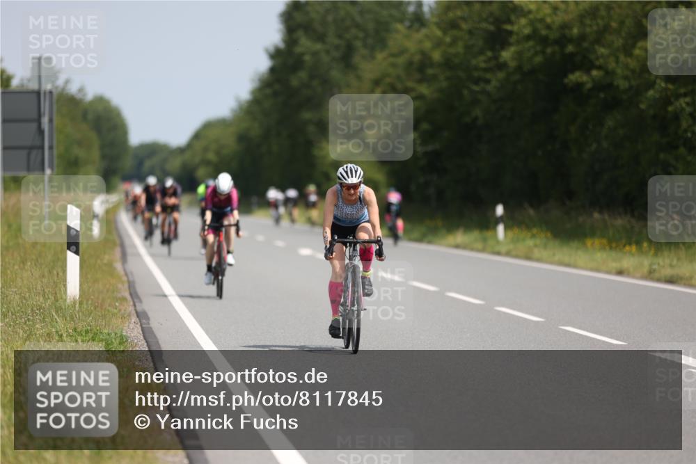 22.06.2025 - Viking Triathlon Yannick Fuchs http://msf.ph/oto/8117845 22.06.2025 11:43:30 Radfahren 183, 197, 372, 418, 518, 525, 632, 643 meine-sportfotos.de