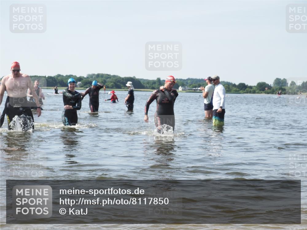 22.06.2025 - Viking Triathlon KatJ http://msf.ph/oto/8117850 22.06.2025 10:44:58 Schwimmen 39, 168, 493, 638, 653 meine-sportfotos.de