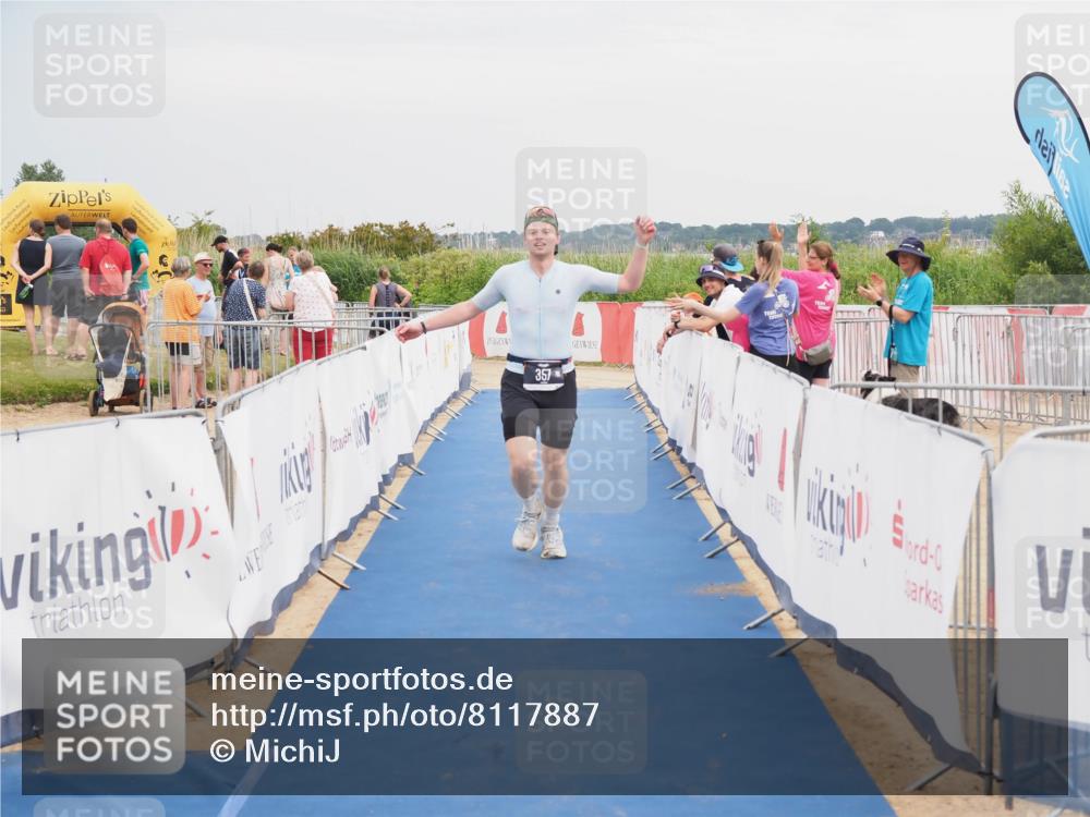 22.06.2025 - Viking Triathlon MichiJ http://msf.ph/oto/8117887 22.06.2025 16:55:24 Ziel 357 meine-sportfotos.de