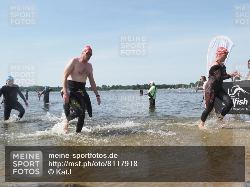 22.06.2025 - Viking Triathlon KatJ http://msf.ph/oto/8117918 22.06.2025 10:45:04 Schwimmen 39, 168, 346, 493, 638, 653 meine-sportfotos.de