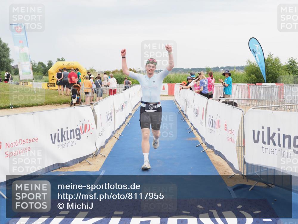 22.06.2025 - Viking Triathlon MichiJ http://msf.ph/oto/8117955 22.06.2025 16:55:25 Ziel 357 meine-sportfotos.de