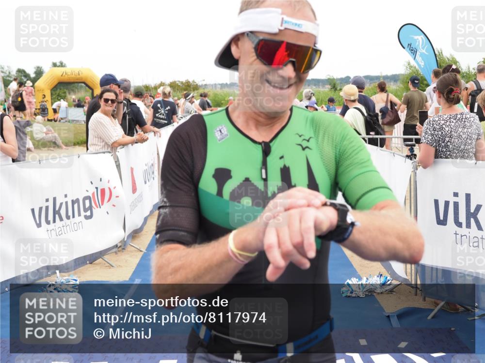 22.06.2025 - Viking Triathlon MichiJ http://msf.ph/oto/8117974 22.06.2025 15:07:40 Ziel 28, 113 meine-sportfotos.de