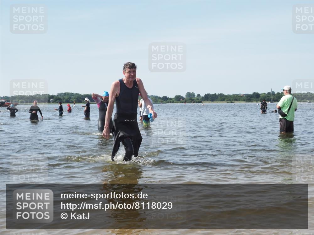 22.06.2025 - Viking Triathlon KatJ http://msf.ph/oto/8118029 22.06.2025 10:45:16 Schwimmen 68, 108, 346, 493, 503, 605 meine-sportfotos.de