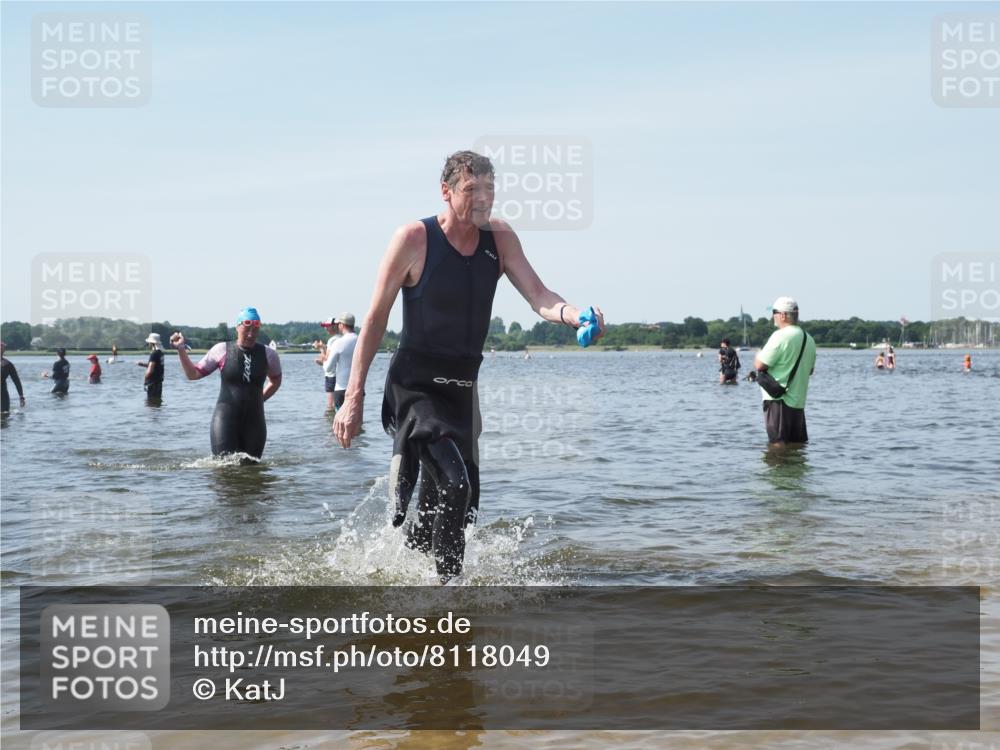 22.06.2025 - Viking Triathlon KatJ http://msf.ph/oto/8118049 22.06.2025 10:45:17 Schwimmen 68, 102, 108, 346, 493, 503, 605 meine-sportfotos.de