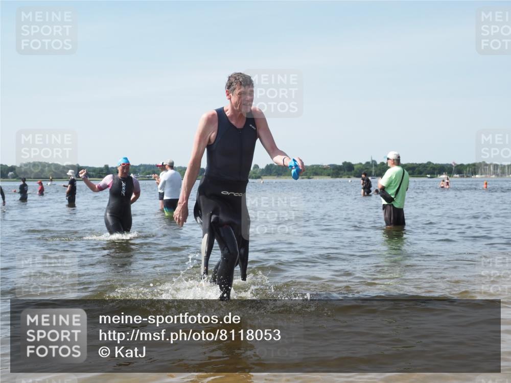 22.06.2025 - Viking Triathlon KatJ http://msf.ph/oto/8118053 22.06.2025 10:45:18 Schwimmen 68, 102, 108, 346, 493, 503, 605 meine-sportfotos.de