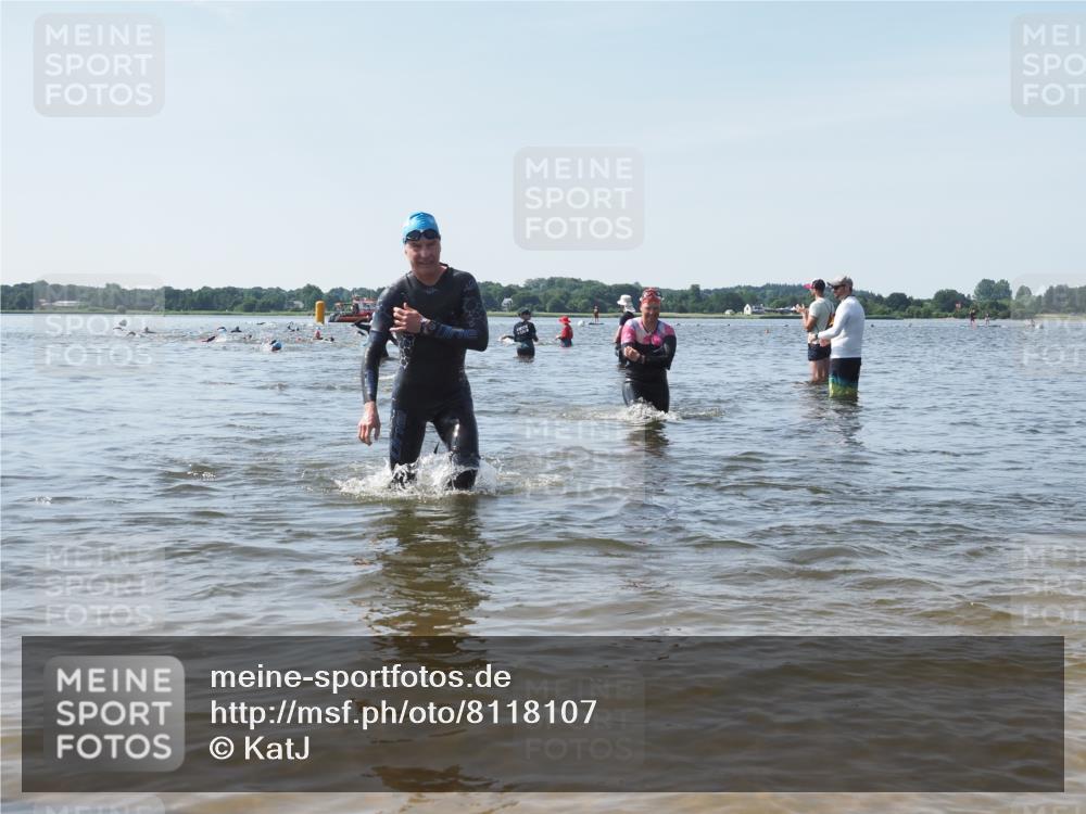 22.06.2025 - Viking Triathlon KatJ http://msf.ph/oto/8118107 22.06.2025 10:45:24 Schwimmen 68, 102, 108, 466, 503, 605 meine-sportfotos.de