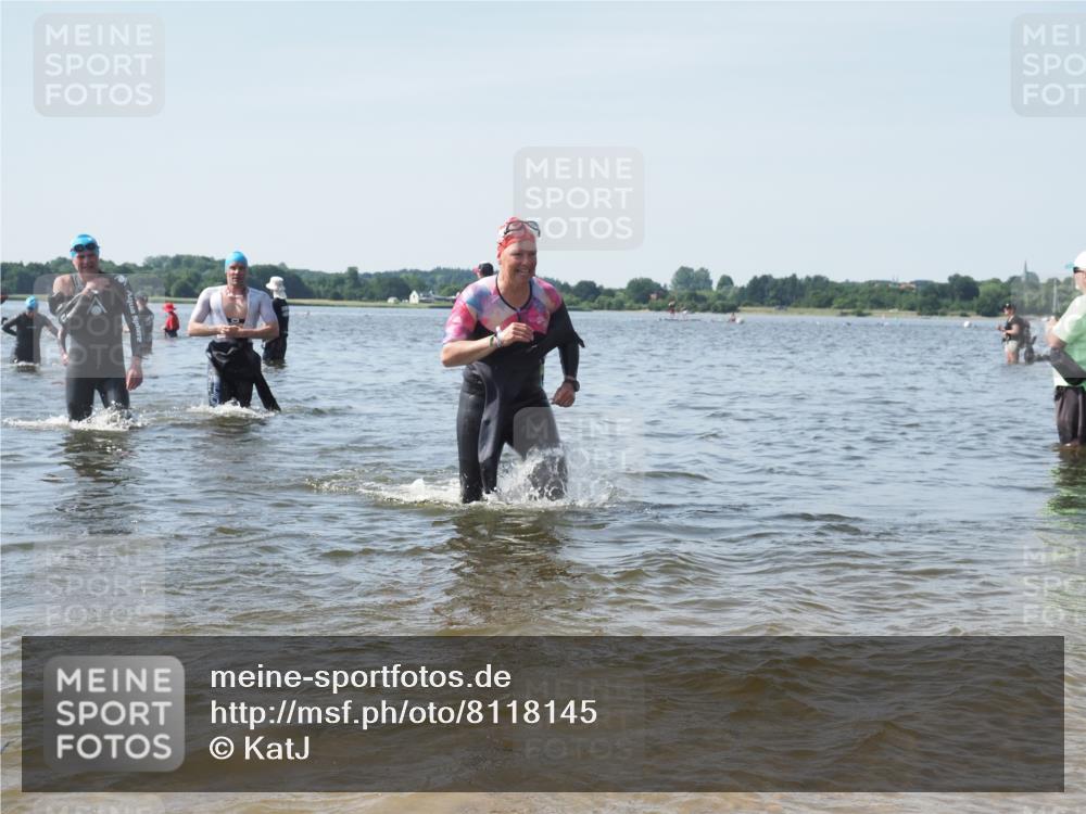 22.06.2025 - Viking Triathlon KatJ http://msf.ph/oto/8118145 22.06.2025 10:45:29 Schwimmen 68, 102, 108, 197, 466, 605 meine-sportfotos.de