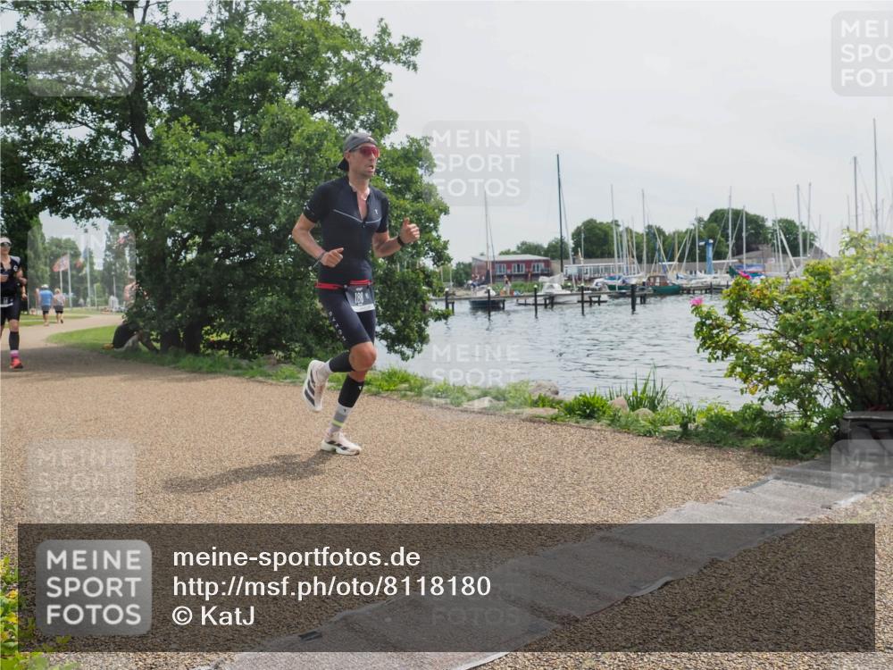 22.06.2025 - Viking Triathlon KatJ http://msf.ph/oto/8118180 22.06.2025 12:55:02 Laufen 14, 188, 189 meine-sportfotos.de