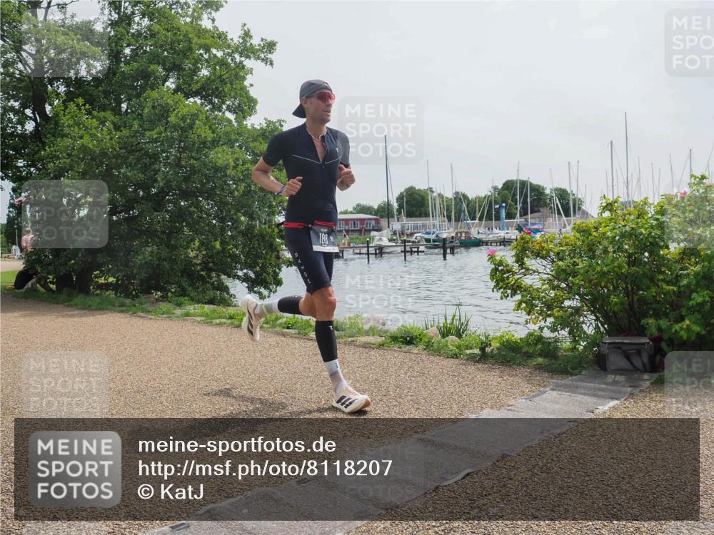 22.06.2025 - Viking Triathlon KatJ http://msf.ph/oto/8118207 22.06.2025 12:55:02 Laufen 14, 188, 189 meine-sportfotos.de