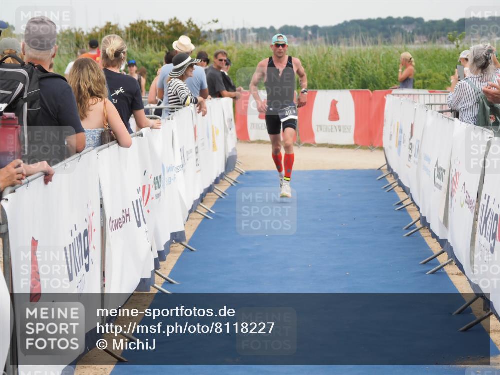 22.06.2025 - Viking Triathlon MichiJ http://msf.ph/oto/8118227 22.06.2025 15:08:19 Ziel 411 meine-sportfotos.de