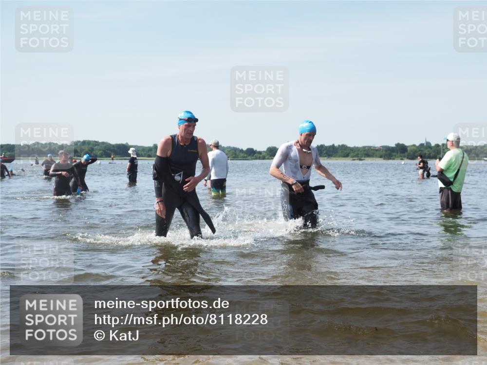 22.06.2025 - Viking Triathlon KatJ http://msf.ph/oto/8118228 22.06.2025 10:45:32 Schwimmen 102, 108, 197, 466, 519, 605 meine-sportfotos.de