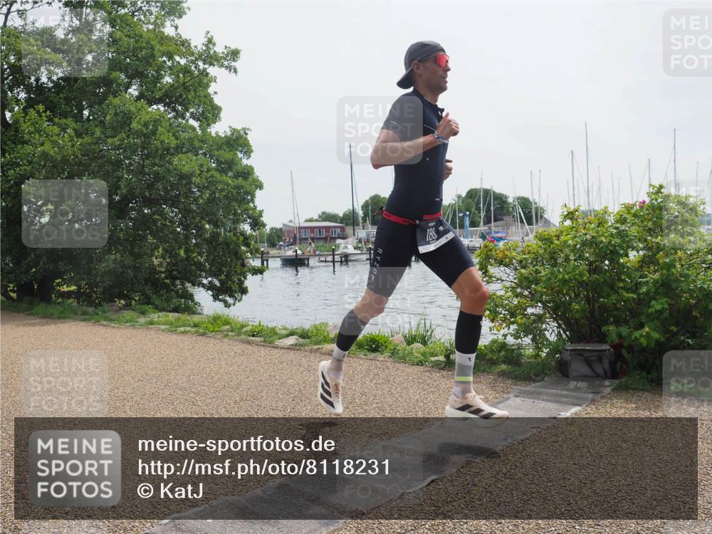 22.06.2025 - Viking Triathlon KatJ http://msf.ph/oto/8118231 22.06.2025 12:55:02 Laufen 14, 188, 189 meine-sportfotos.de