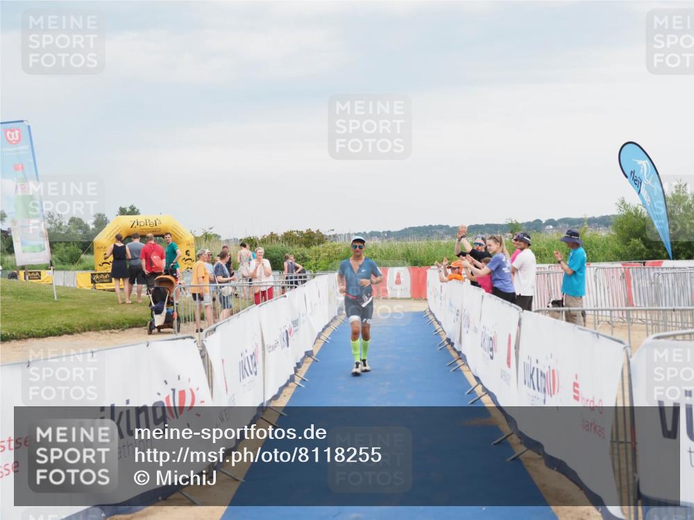 22.06.2025 - Viking Triathlon MichiJ http://msf.ph/oto/8118255 22.06.2025 16:56:14 Ziel 23 meine-sportfotos.de