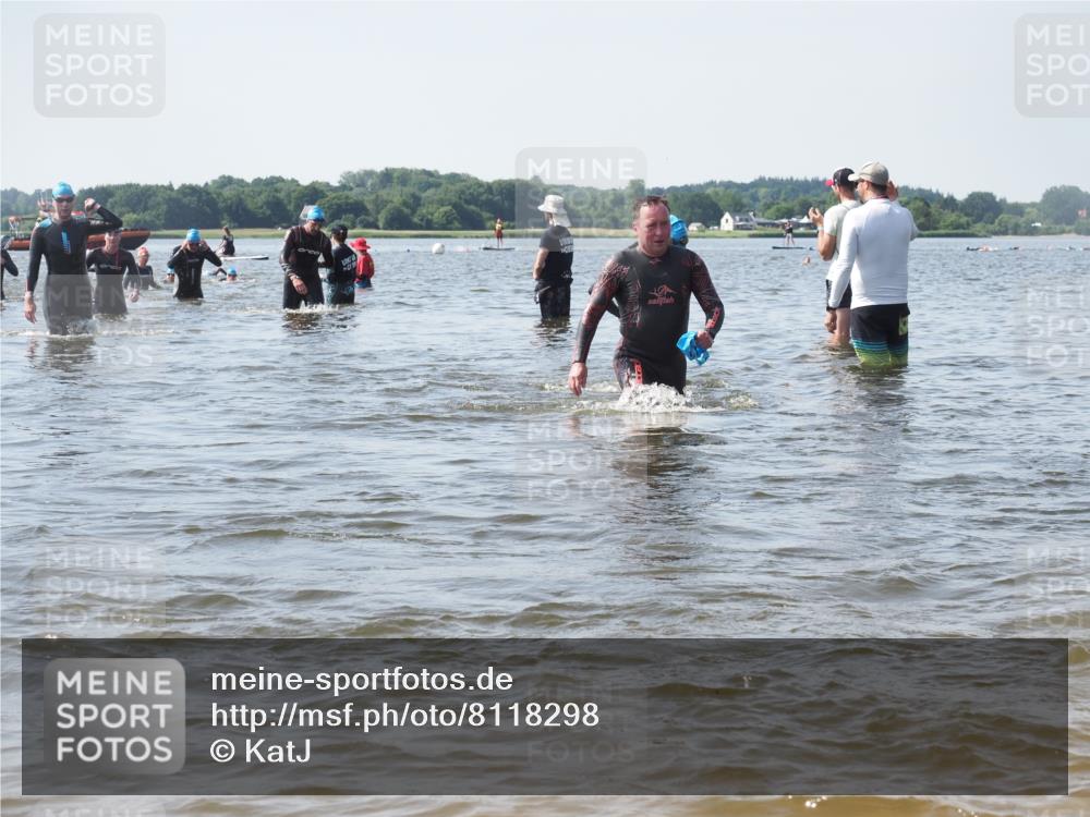 22.06.2025 - Viking Triathlon KatJ http://msf.ph/oto/8118298 22.06.2025 10:45:37 Schwimmen 95, 102, 108, 197, 466, 519 meine-sportfotos.de
