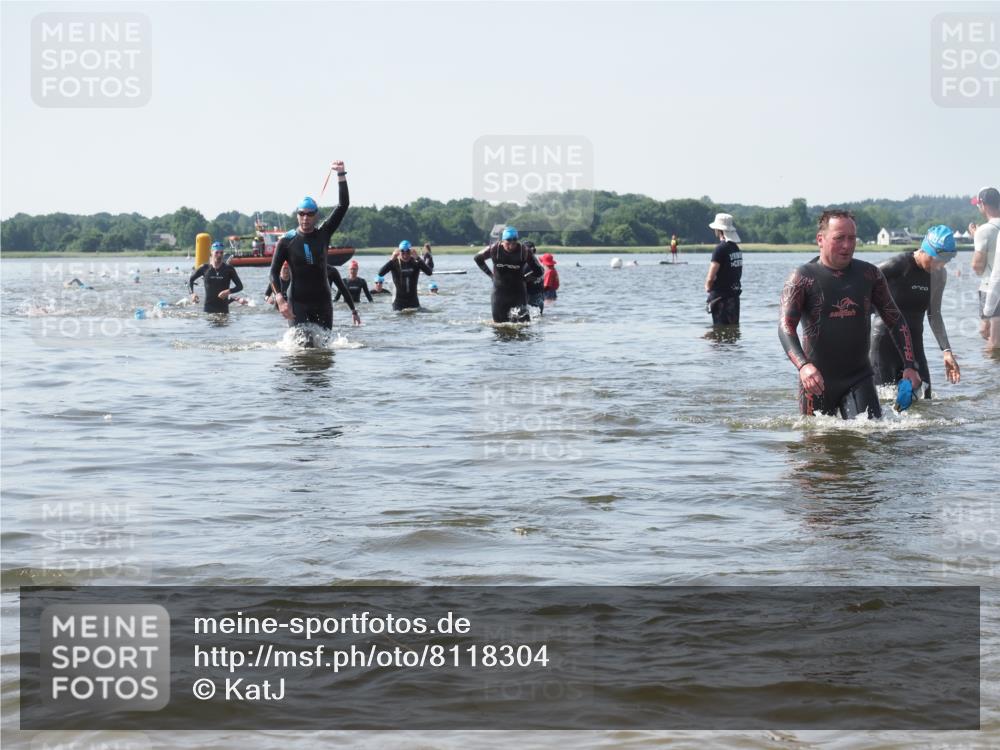 22.06.2025 - Viking Triathlon KatJ http://msf.ph/oto/8118304 22.06.2025 10:45:37 Schwimmen 95, 102, 108, 197, 466, 519 meine-sportfotos.de