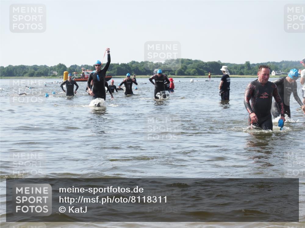 22.06.2025 - Viking Triathlon KatJ http://msf.ph/oto/8118311 22.06.2025 10:45:37 Schwimmen 95, 102, 108, 197, 466, 519 meine-sportfotos.de