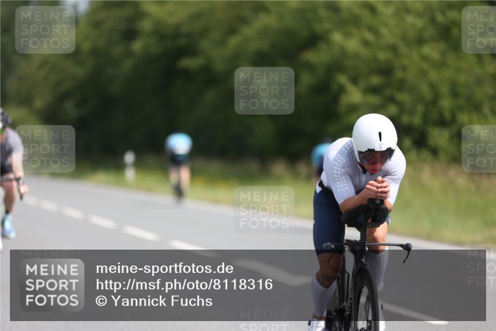 22.06.2025 - Viking Triathlon Yannick Fuchs http://msf.ph/oto/8118316 22.06.2025 11:44:00 Radfahren 6, 31, 143, 396 meine-sportfotos.de