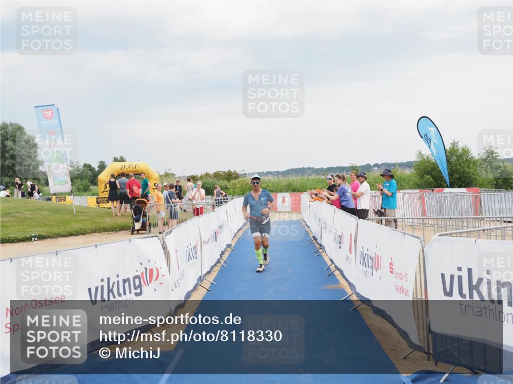 22.06.2025 - Viking Triathlon MichiJ http://msf.ph/oto/8118330 22.06.2025 16:56:15 Ziel 23 meine-sportfotos.de