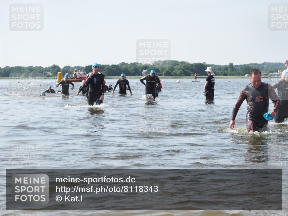 22.06.2025 - Viking Triathlon KatJ http://msf.ph/oto/8118343 22.06.2025 10:45:38 Schwimmen 95, 102, 197, 425, 466, 519 meine-sportfotos.de