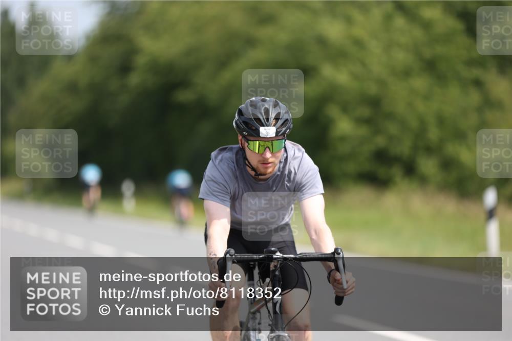 22.06.2025 - Viking Triathlon Yannick Fuchs http://msf.ph/oto/8118352 22.06.2025 11:44:02 Radfahren 6, 31, 121, 143, 396 meine-sportfotos.de