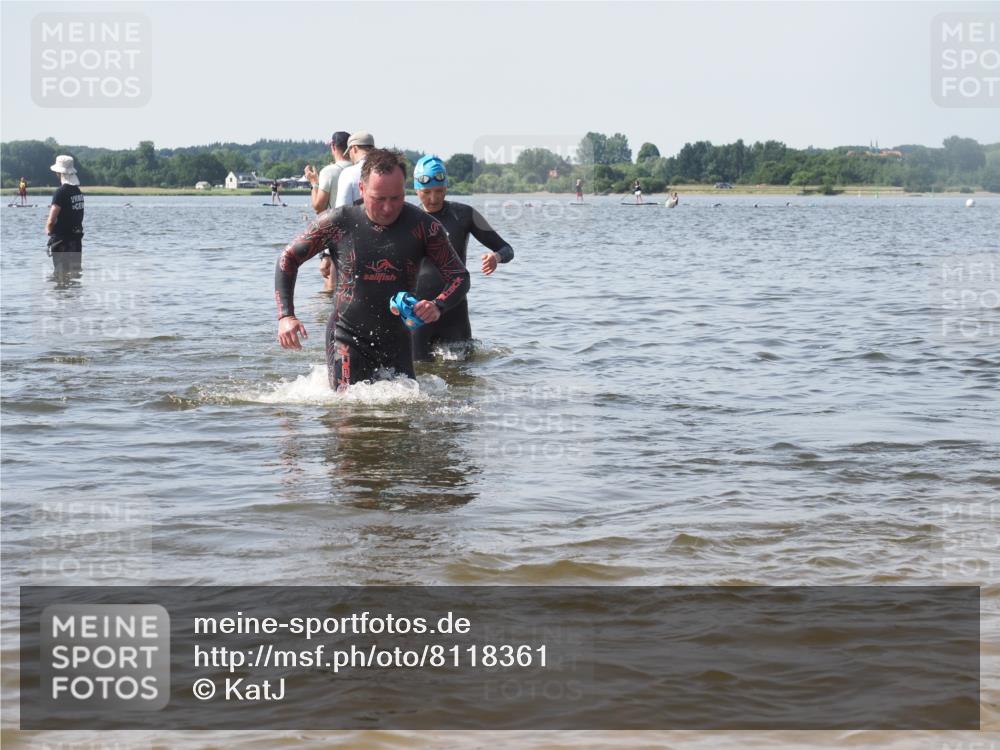 22.06.2025 - Viking Triathlon KatJ http://msf.ph/oto/8118361 22.06.2025 10:45:39 Schwimmen 95, 197, 425, 466, 519 meine-sportfotos.de