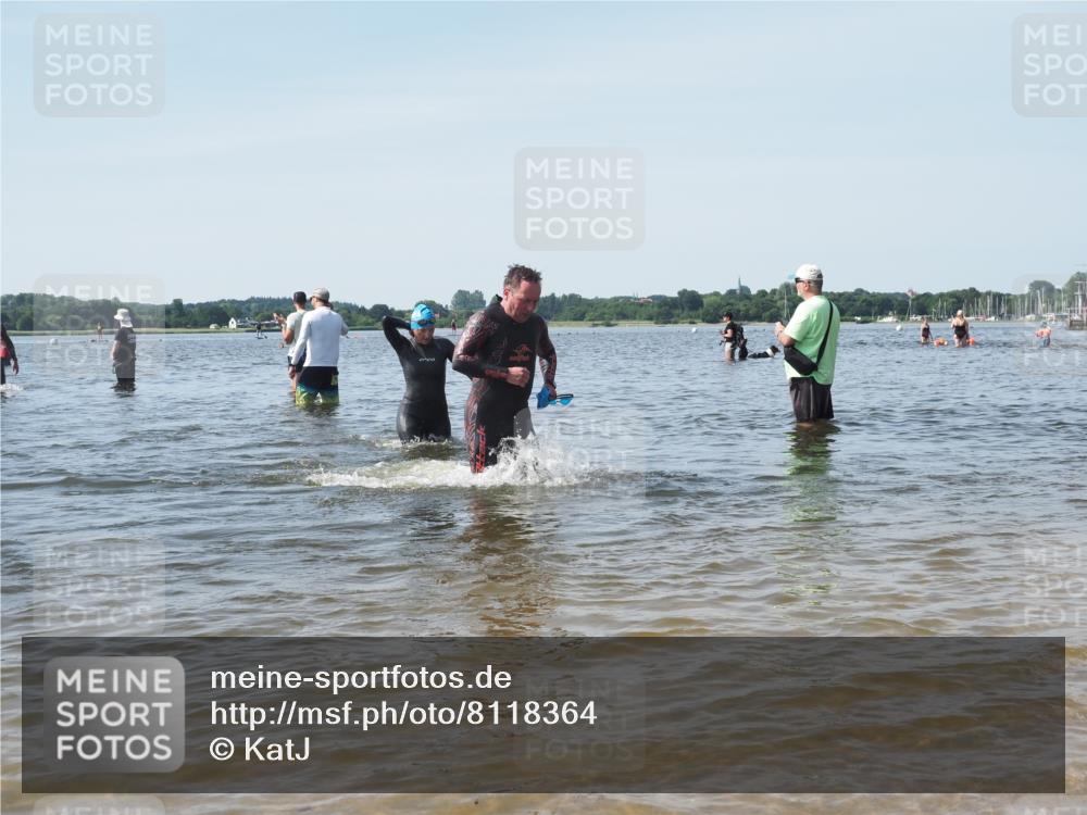 22.06.2025 - Viking Triathlon KatJ http://msf.ph/oto/8118364 22.06.2025 10:45:40 Schwimmen 95, 197, 425, 466, 519 meine-sportfotos.de