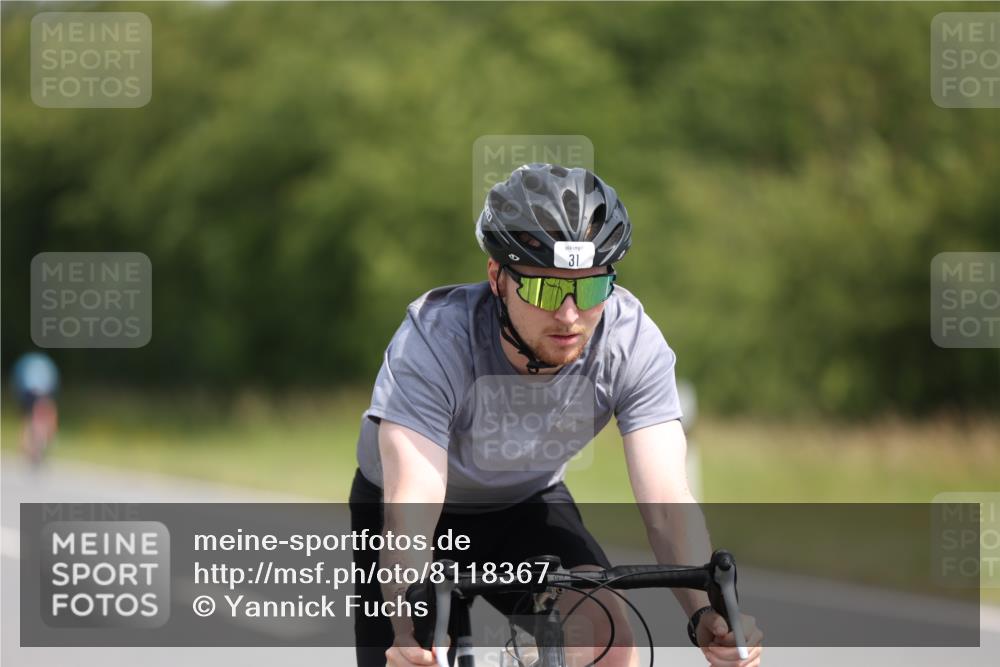 22.06.2025 - Viking Triathlon Yannick Fuchs http://msf.ph/oto/8118367 22.06.2025 11:44:02 Radfahren 6, 31, 121, 143, 396 meine-sportfotos.de